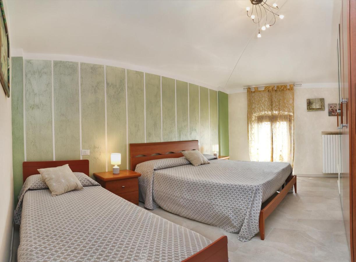Flower Apartments Бардолино Екстериор снимка