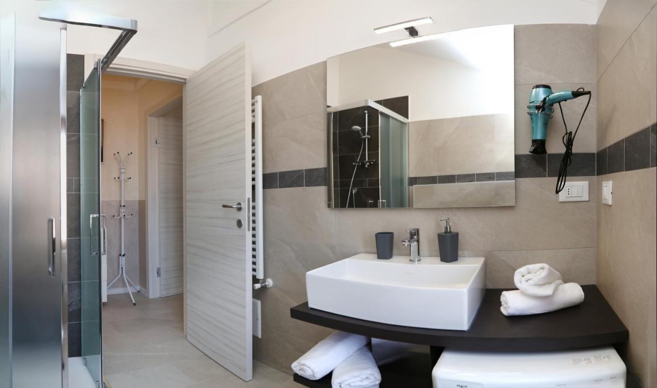Flower Apartments Бардолино Екстериор снимка