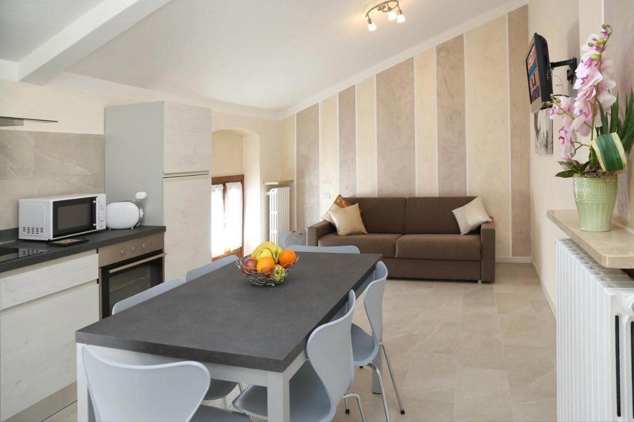 Flower Apartments Бардолино Екстериор снимка