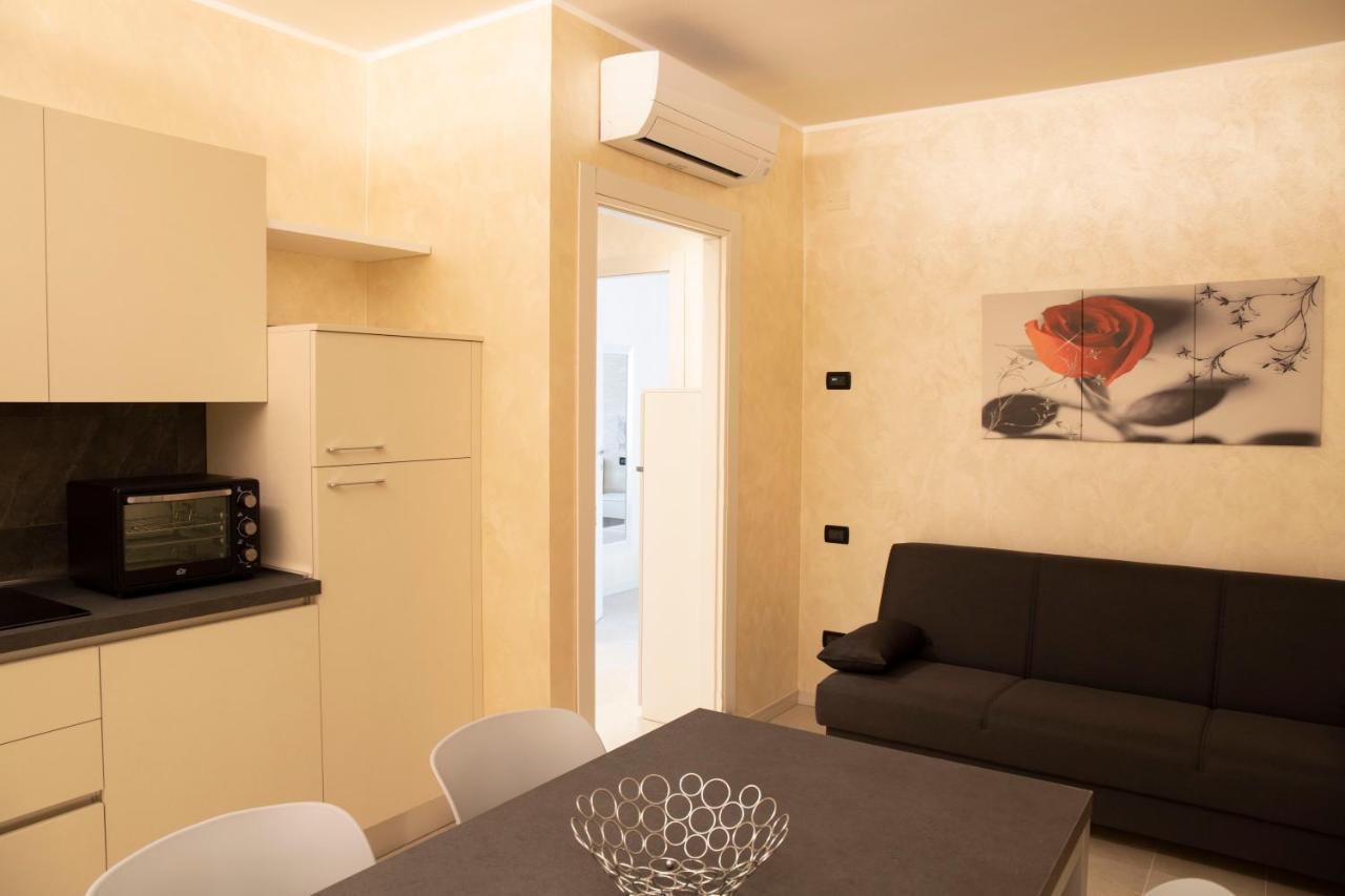 Flower Apartments Бардолино Екстериор снимка