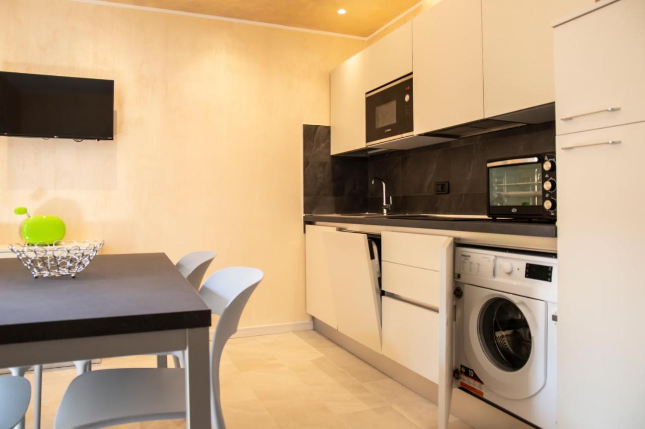 Flower Apartments Бардолино Екстериор снимка
